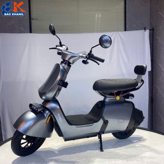XE ĐIỆN K2 MÀU SILVER