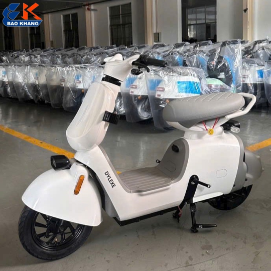 XE ĐIỆN K2 MÀU XÁM TRẮNG